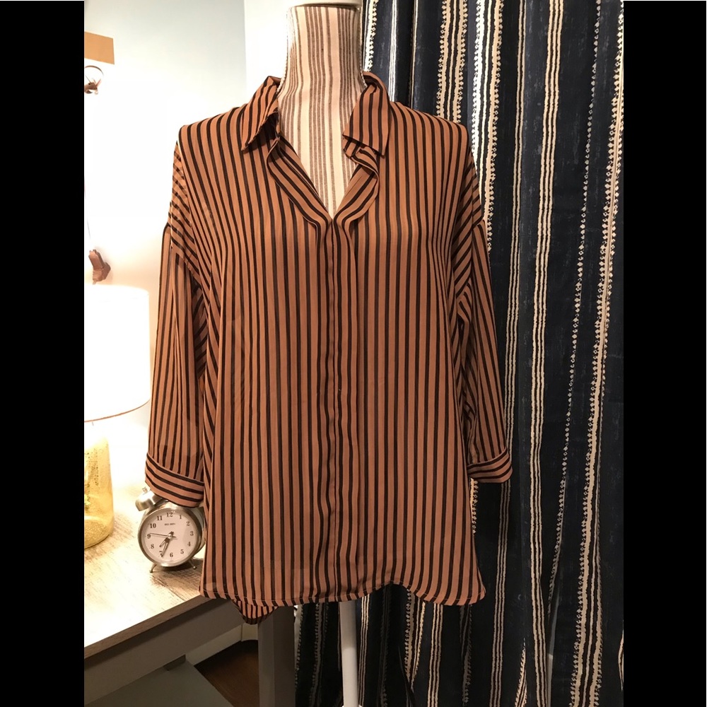 FOREVER 21 Blouse